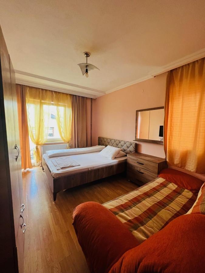 Guest House Velania Prishtinë Exterior photo