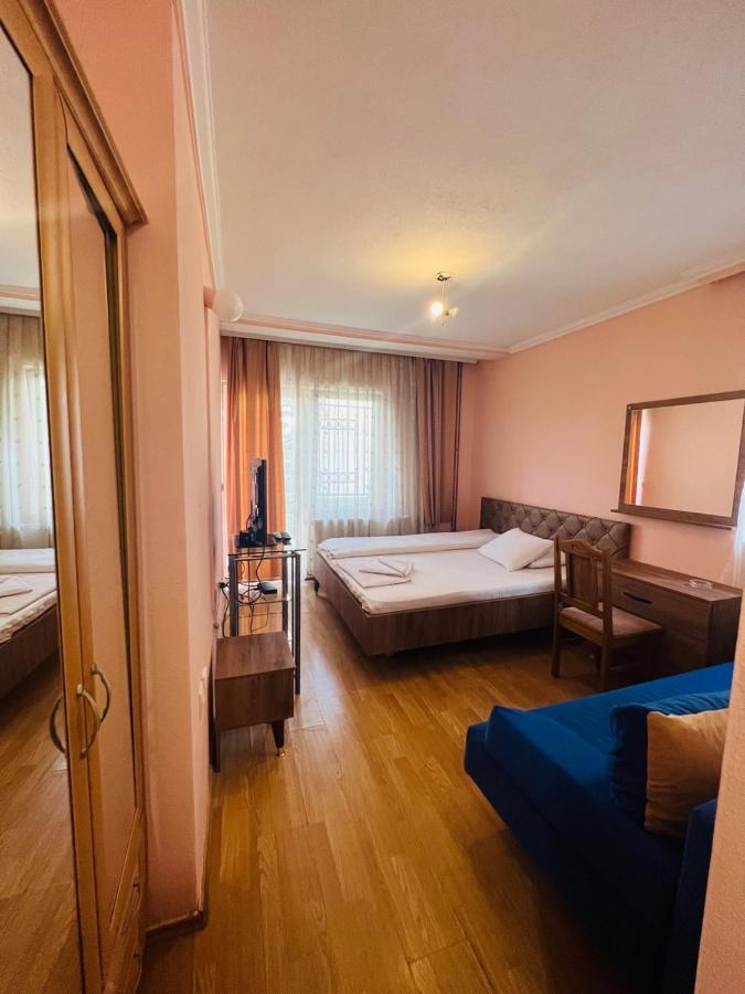 Guest House Velania Prishtinë Exterior photo